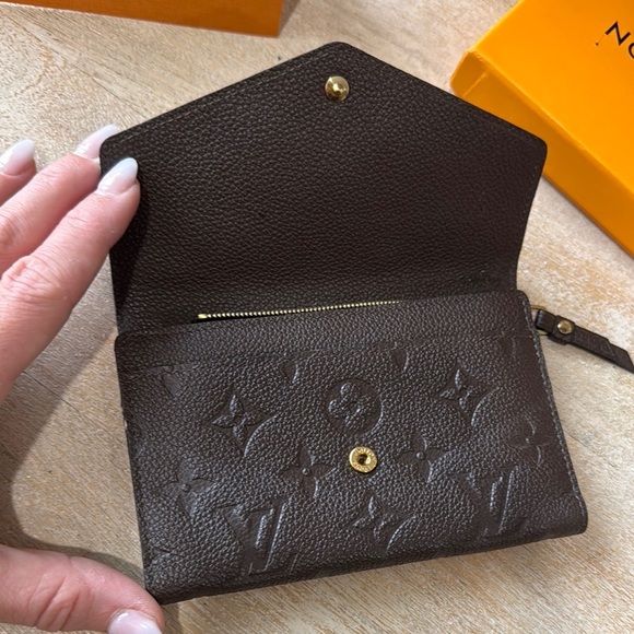 Louis Vuitton Terre Monogram Empreinte Leather Curieuse Wallet - Picture 4 of 16